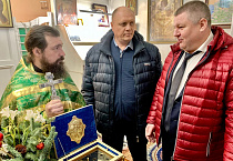 Губернатор Курганской области подарил мощи святых сельским храмам Зауралья
