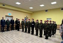 В Кургане священник благословил юнармейцев школы № 11