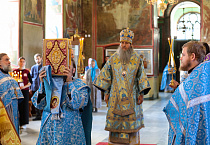 В день Почаевской иконы Божией Матери митрополит Даниил совершил Литургию в главном храме Кургана