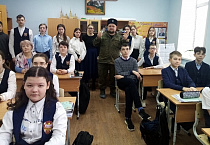 Ученики Александро-Невской гимназии Кургана пообщались с участниками СВО