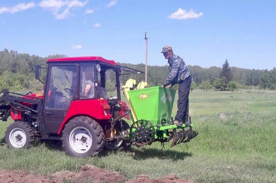 В Зауралье на фермерском подворье «Андреевская слобода» стоит горячая пора