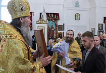 Митрополит Даниил наградил за труды по возрождению храмов руководителей завода «Регион-45»
