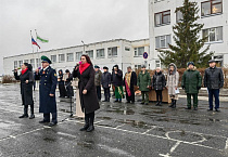 Курганские священники благословили парней, призванных в военно-космические и сухопутные войска