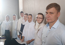 В Кургане слушатели певческих курсов впервые исполнили песнопения на Божественной литургии