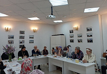 В курганском клубе православных женщин прошла встреча с народным художником