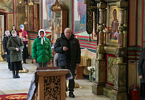 В Курганском кафедральном соборе впервые три архиерея совершили Литургию Преждеосвященных Даров