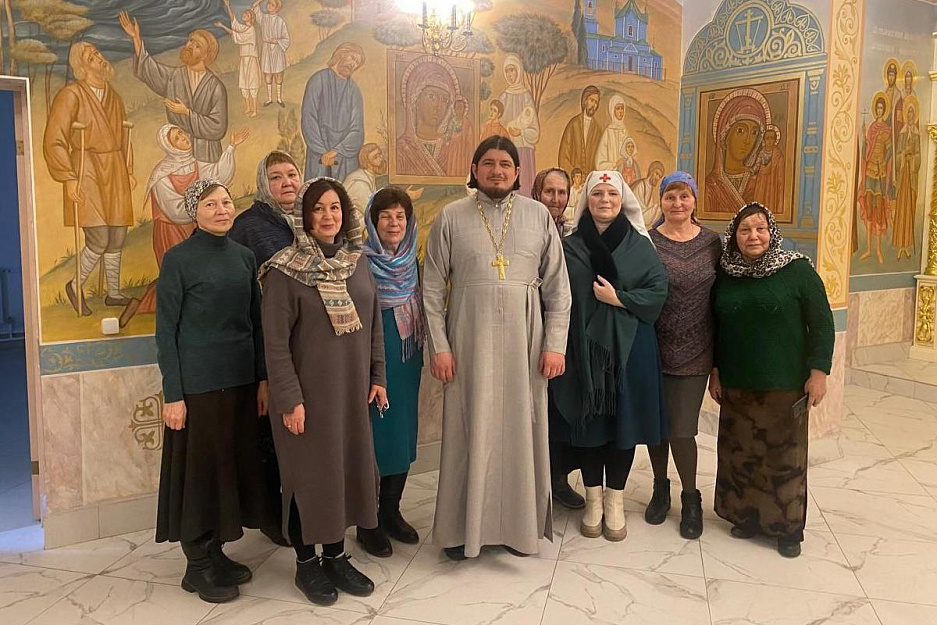 В Троицком соборе Кургана прошла встреча с координатором епархиальной службы «Милосердие»