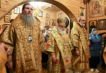 В Зауралье три архиерея отслужили Литургию в сельском храме