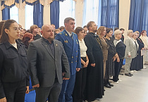 Почетным гостем Центра образования в День знаний стал курганский священник