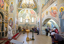В частоозерском храме состоялась архиерейская Литургия
