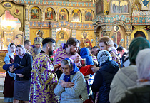Митрополит Даниил совершил Литургию в Крестопоклонную неделю в курганском кафедральном соборе