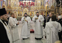В Рождественский сочельник митрополит Даниил совершил Великое повечерие и Утреню