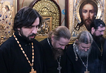 Митрополит Даниил в Александро-Невском соборе возглавил вечерню с Чином прощения