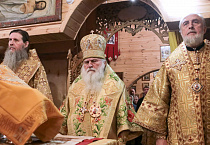 В Зауралье три архиерея отслужили Литургию в сельском храме