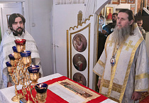 Митрополит Даниил совершил Литургию в храме в Варгашах