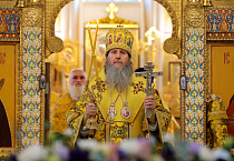 Митрополит Даниил совершил раннюю воскресную Литургию