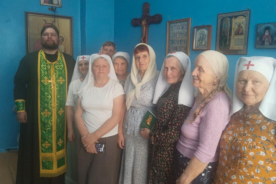В Курганской больнице молебном с акафистом почтили память святителя Луки Крымского
