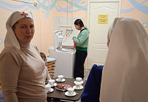 В Кургане сёстры милосердия провели беседу в рамках клуба общения «Молодежная прачечная»