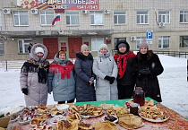 Священник из Глядянского посетил масленичные гуляния