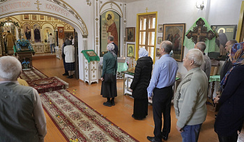 Литургия в день памяти свтт. Гурия, архиеп. Казанского, и Варсонофия, еп. Тверского