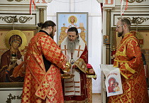 В храме села Садовое совершена первая архиерейская Литургия