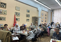 Прихожане курганского храма в День Победы пели песни военных лет