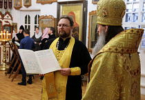 Глава Курганской митрополии совершил Литургию в Христорождественском храме Кургана