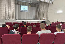 Подопечные социальных учреждений посмотрели фильм об участнике СВО, священнике Данииле Перминове