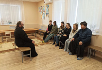В Кургане члены молодежного клуба встретились с настоятелем