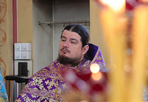 В день Почаевской иконы Божией Матери митрополит Даниил совершил Литургию в главном храме Кургана