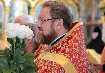 В Светлый понедельник митрополит Даниил совершил Литургию в Троицком соборе Кургана