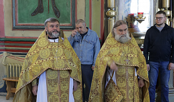Предпразднство Воздвижения Честного и Животворящего Креста Господня. Божественная литургия