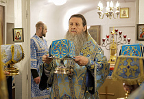 В Покровском храме в престольный праздник совершена архиерейская Литургия