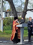 В Петухово священник принял участие в праздничных мероприятиях в честь Дня Победы
