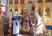 В курганском храме поздравили с юбилеем сестру милосердия