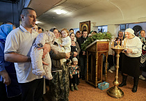 В Покровском храме в престольный праздник совершена архиерейская Литургия