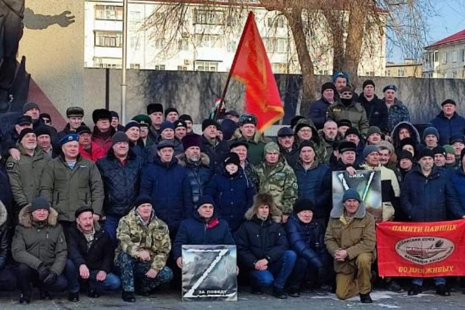 Курганский священник участвовал в митинге в память воинов-афганцев