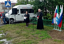 В Белозерском  священник, участвовавший в СВО, принял участие в открытии мемориала «Поклон и память поколений»