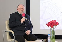 Известный публицист Егор Холмогоров провел в Кургане лекцию о России и русском народе