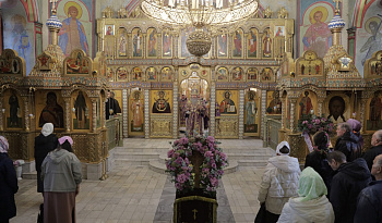 Литургия в Крестовоздвижение в кафедральном соборе Кургана