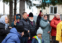 В храме посёлка Смолино почтили память курганских подвижников благочестия