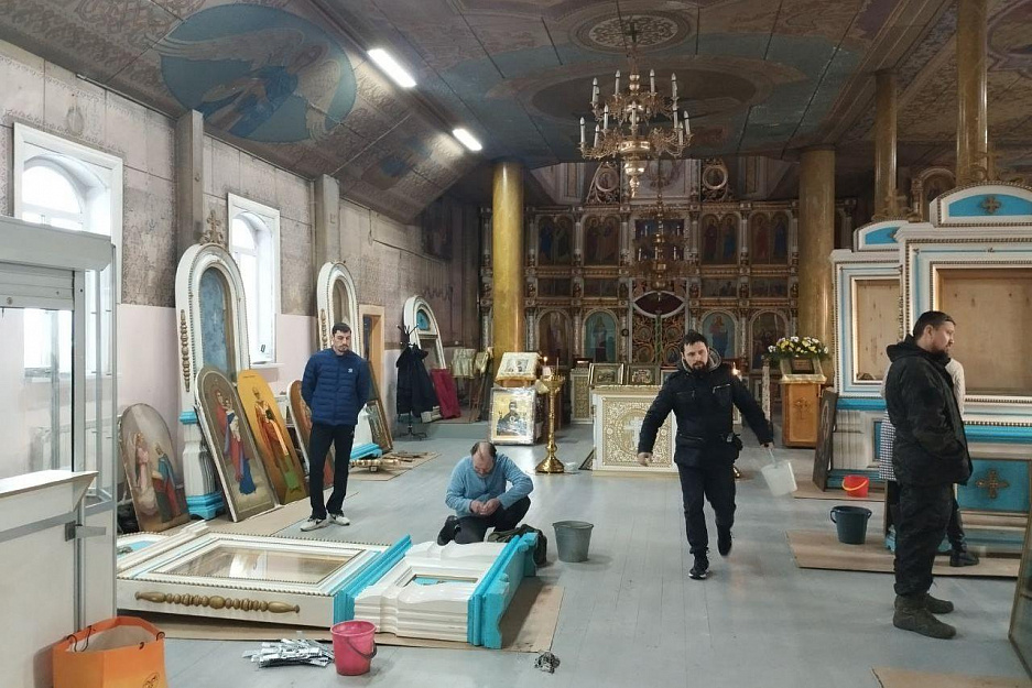 В курганский Свято-Духовский храм вернулись иконы и киоты