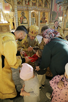 Литургия в кафедральном соборе в воскресный день