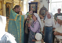 В курганском храме поздравили с именинами всех прихожанок по имени Наталья