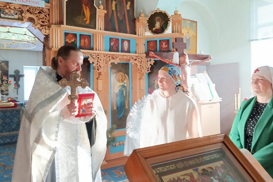 В сельском храме Зауралья все прихожане получили подарки