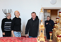 В алтаре курганского храма появилась семиметровая «Тайная вечеря»