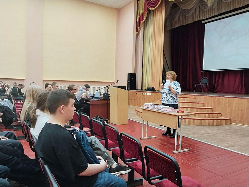 В курганском колледже прошла лекция о евангельских притчах для первокурсников