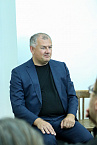 Религиовед Роман Силантьев: Основой для секты может стать даже продажа пылесоса