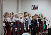 В Кургане воспитанники воскресной школы «Благовест» подготовили концерт к Дню матери