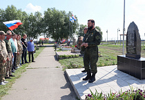 Ветеранов боевых действий из Лебяжье поздравил священник-участник СВО